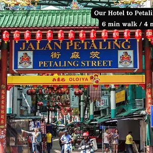 Swing & Pillows - Chinatown Hotel